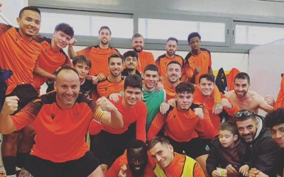 Alegria al vestuari de la Sabadellenca després de guanyar al Can Parellada | u.e_sabadellenca